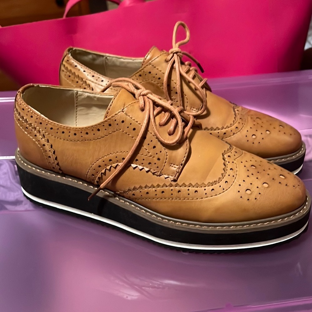 Womens Oxford shoes